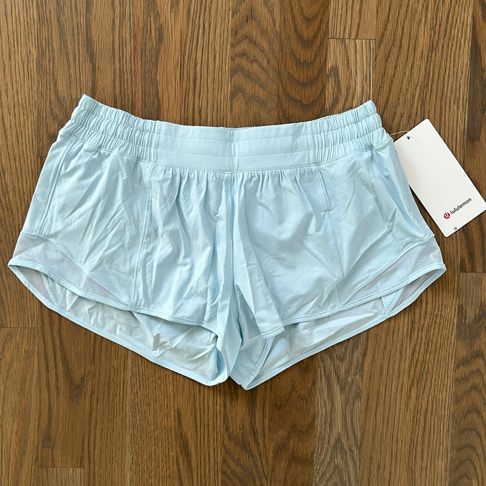 Lululemon Hotty Hot Shorts sz 10 Women’s Low Rise Lined 2.5" Powder Blue Running